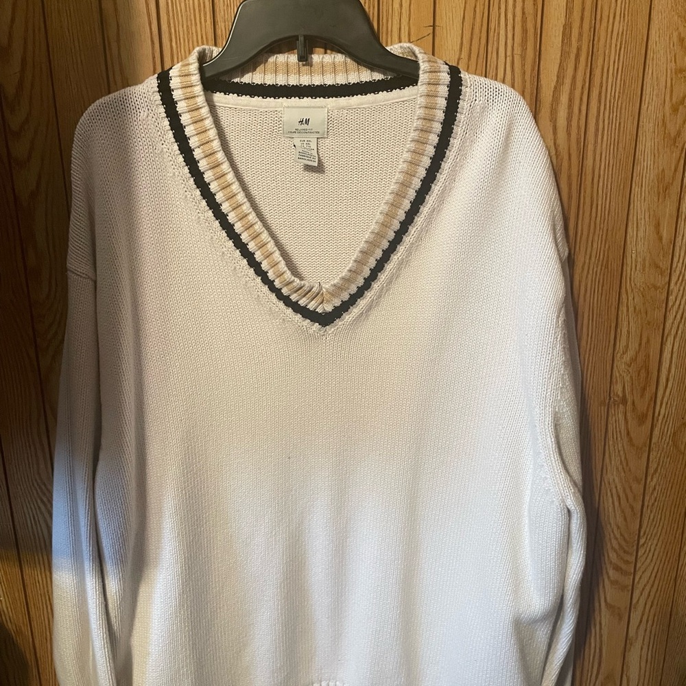 H&M Women's Cream V-Neck Sweater with Black Trim